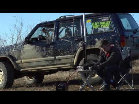 Universal Radio goes into the field, Jeep Excursion Nov 2015