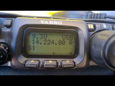 Yaesu FT-817ND Receiving JAPAN on the Beach #2